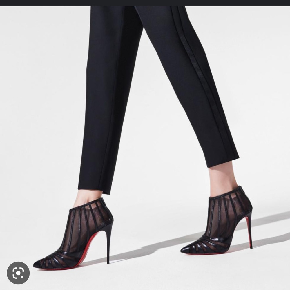 COPY - Christian Louboutin Baleine 100